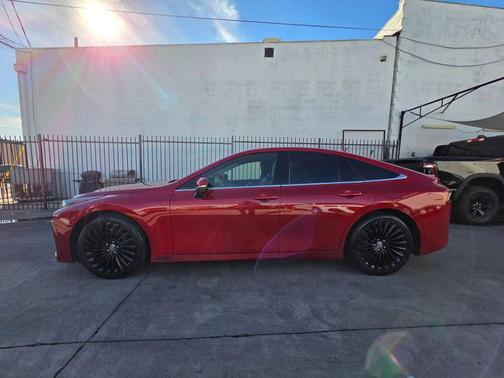 2021 Toyota Mirai Base