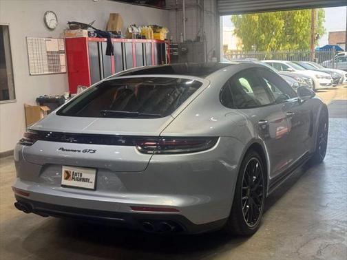 2019 Porsche Panamera GTS