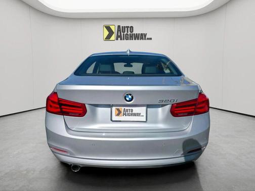 2017 BMW 320 i