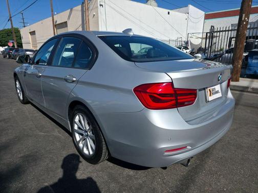 2017 BMW 320 i