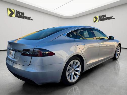 2016 Tesla Model S 90D