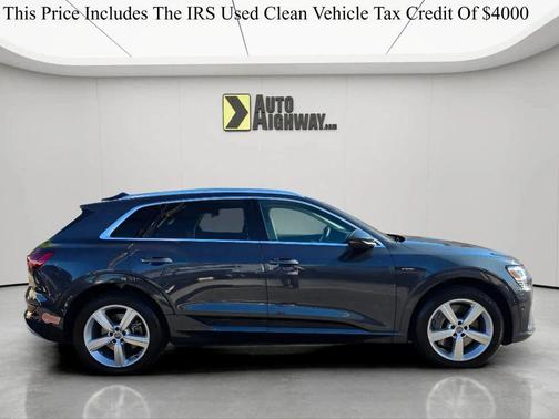 2019 Audi e-tron Premium Plus