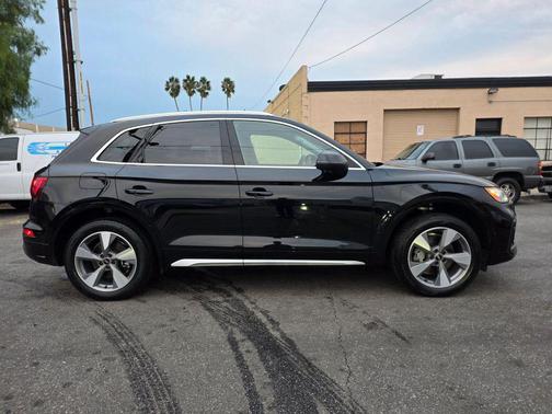 2022 Audi Q5 40 Premium Plus