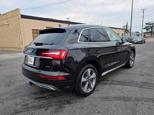 2022 Audi Q5 40 Premium Plus