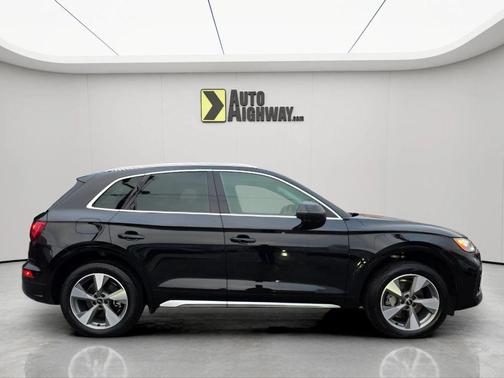 2022 Audi Q5 40 Premium Plus
