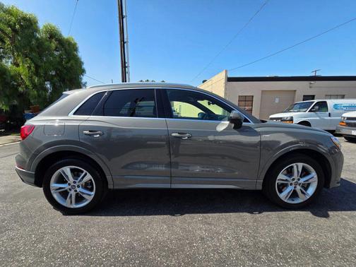 Chronos Gray Metallic 2020 Audi Q3 45 S line Premium