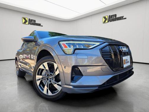 2021 Audi e-tron Premium