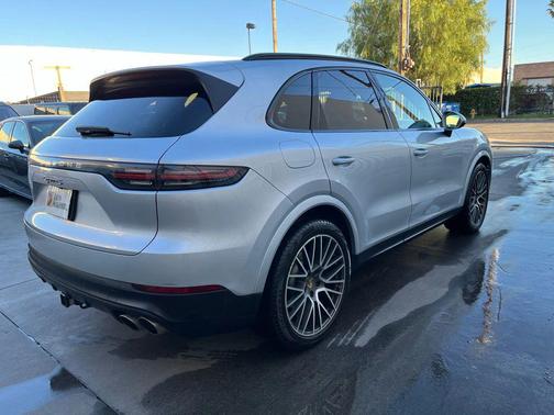 2019 Porsche Cayenne S