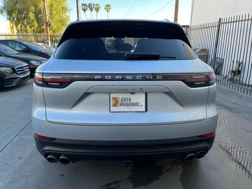 2019 Porsche Cayenne S