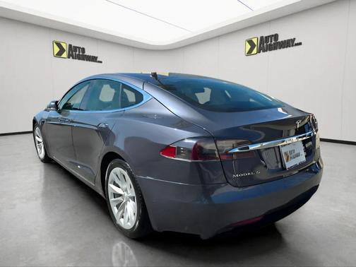 Gray 2019 Tesla Model S Long Range