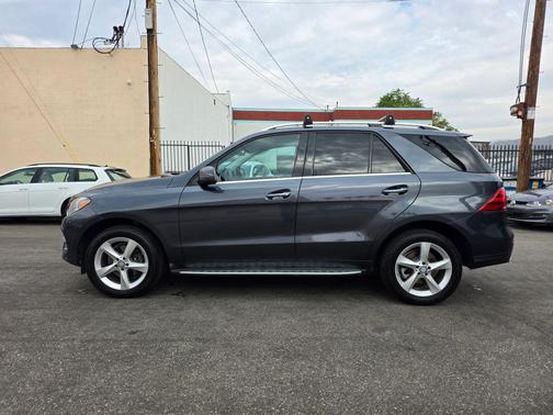2016 Mercedes-Benz GLE-Class GLE 300d 4MATIC