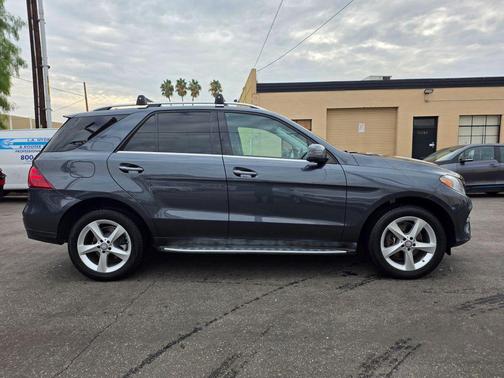 2016 Mercedes-Benz GLE-Class GLE 300d 4MATIC