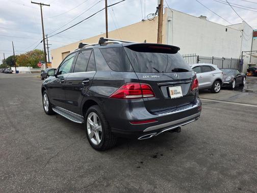 2016 Mercedes-Benz GLE-Class GLE 300d 4MATIC