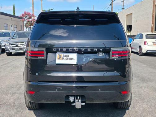 Santorini Black Metallic 2021 Land Rover Discovery P300 S R-Dynamic
