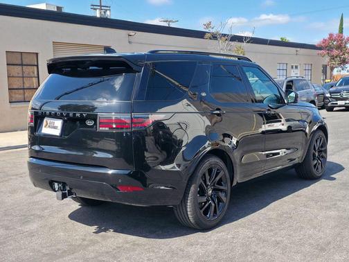Santorini Black Metallic 2021 Land Rover Discovery P300 S R-Dynamic