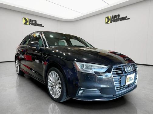 2017 Audi A3 e-tron 1.4T Premium