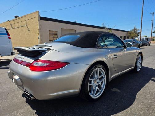 2012 Porsche 911 Carrera 4