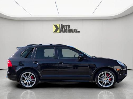 Basalt Black Metallic 2009 Porsche Cayenne GTS