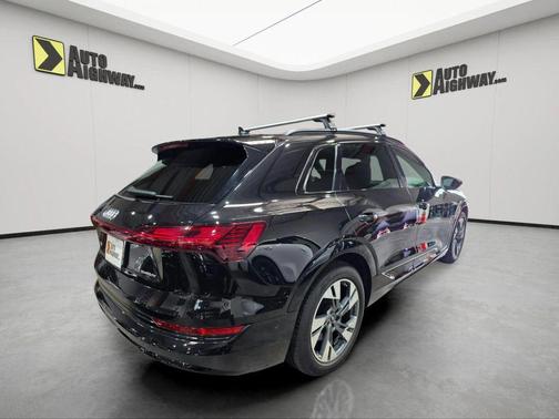 2022 Audi e-tron Premium