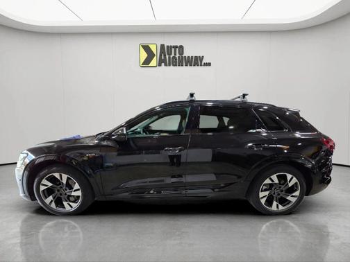 2022 Audi e-tron Premium
