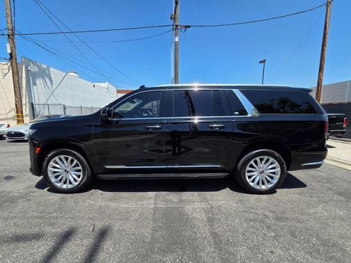2022 Cadillac Escalade ESV Sport
