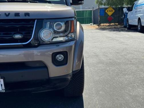 2015 Land Rover LR4 Base