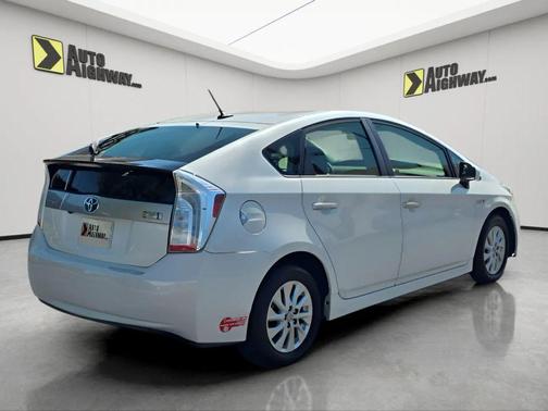 2014 Toyota Prius Plug-in Base