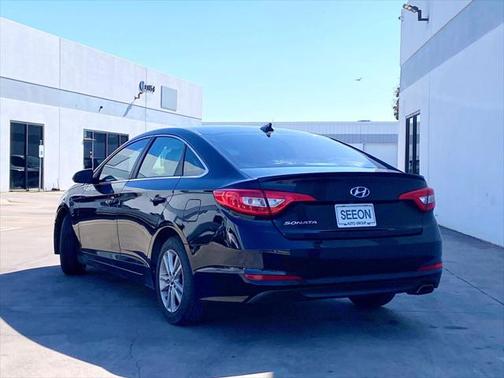 2017 Hyundai SONATA SE
