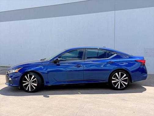 2020 Nissan Altima SR FWD