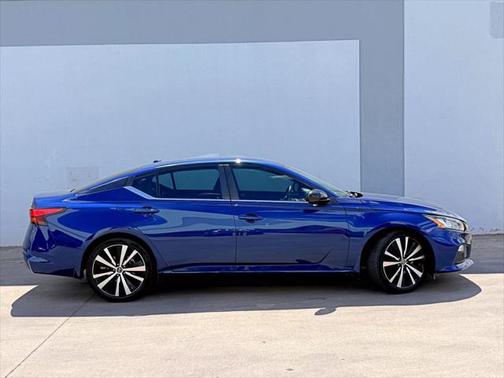 2020 Nissan Altima SR FWD