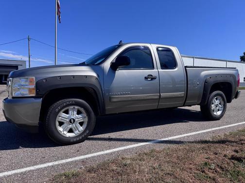 2007 Chevrolet Silverado 1500 Base