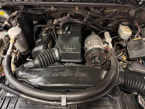 1998 Chevrolet S-10 Base