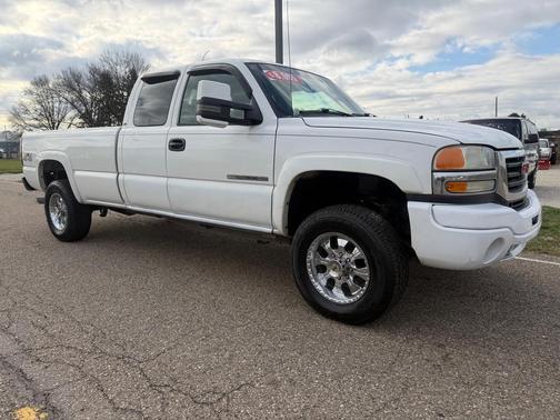 2004 GMC Sierra 2500 SLE H/D Extended Cab