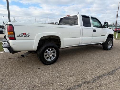 2004 GMC Sierra 2500 SLE H/D Extended Cab