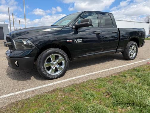 GREEN 2016 RAM 1500 ST