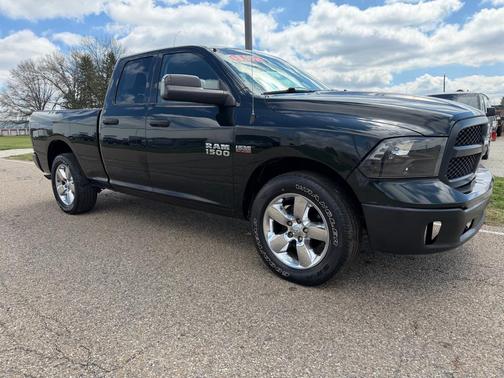 GREEN 2016 RAM 1500 ST