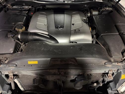 2001 Lexus LS 430 Base