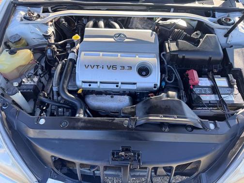 2004 Lexus ES 330 Base