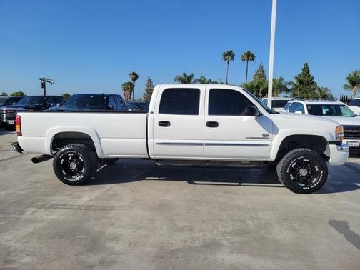 2004 GMC Sierra 2500 SLT