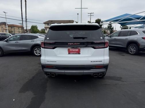 2025 GMC Acadia Elevation