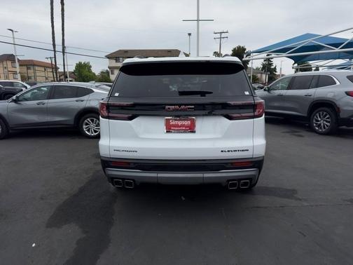 2025 GMC Acadia Elevation