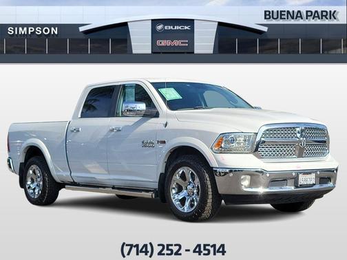 Bright White Clearcoat 2018 RAM 1500 Laramie