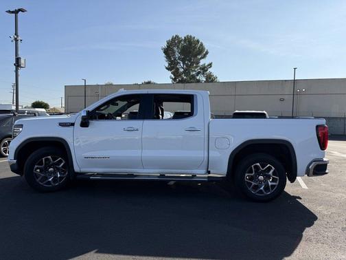 2022 GMC Sierra 1500 SLT