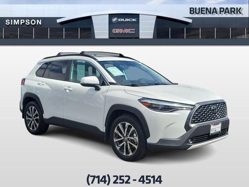 Pearl 2024 Toyota Corolla Cross XLE