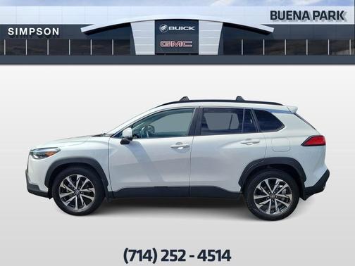 Pearl 2024 Toyota Corolla Cross XLE