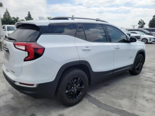 2022 GMC Terrain AT4