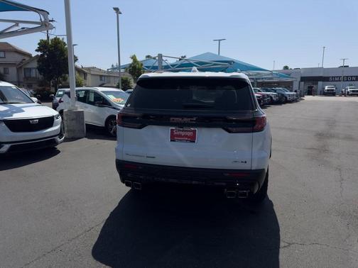 2025 GMC Acadia AT4