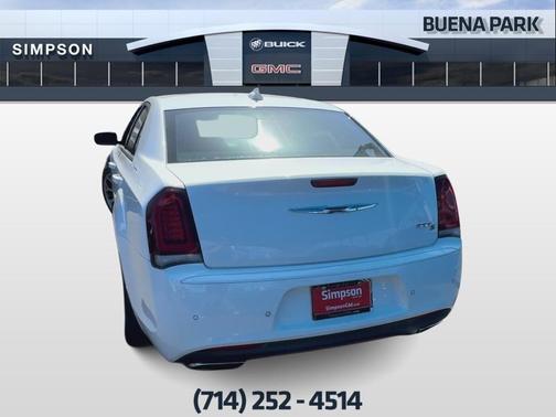 2017 Chrysler 300 S