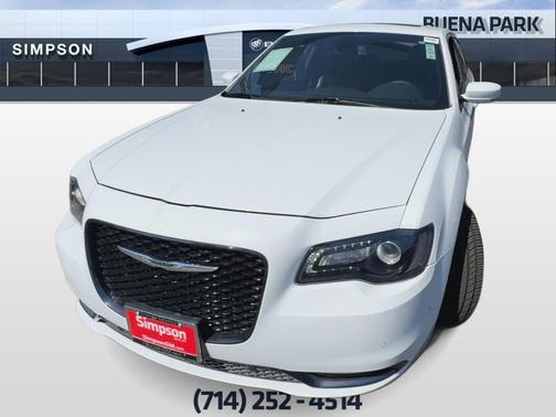 2017 Chrysler 300 S