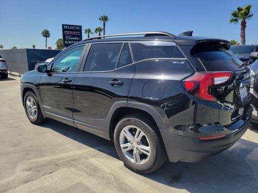 2022 GMC Terrain SLE